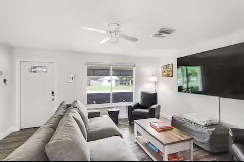 Photo - 1519 Treemont Ave