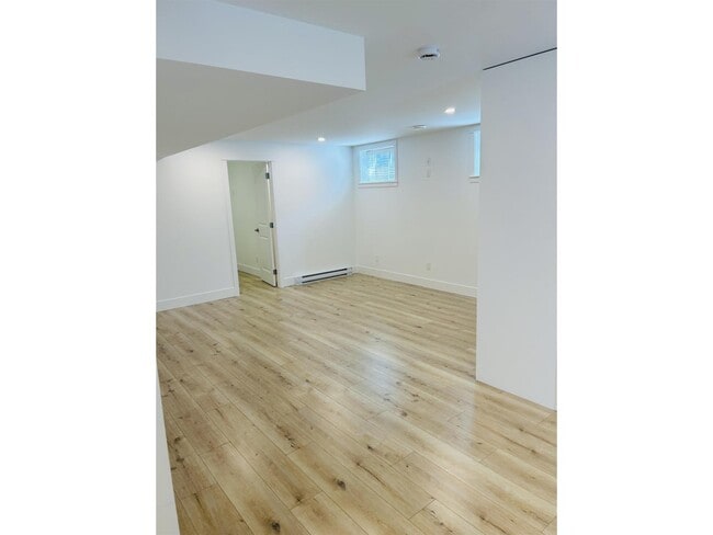 Bsmt Suite-17291 1 AVENUE