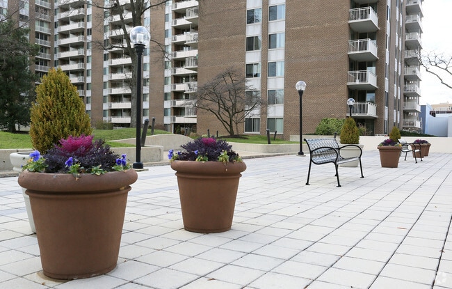 Photo - Van Ness North