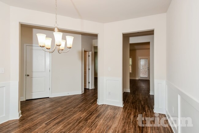 Photo - 64 Monaghan Wy