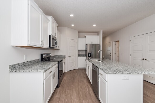 Photo - 1034 Walker Point Way