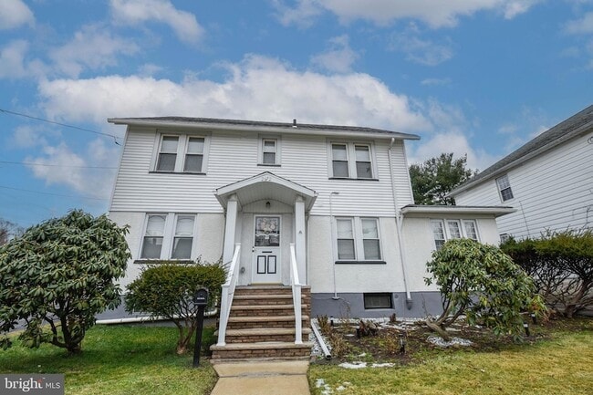 Photo - 2612 Olyphant Ave