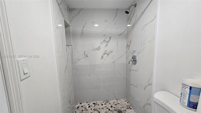 Photo - 2440 NW 99th St Unidad A