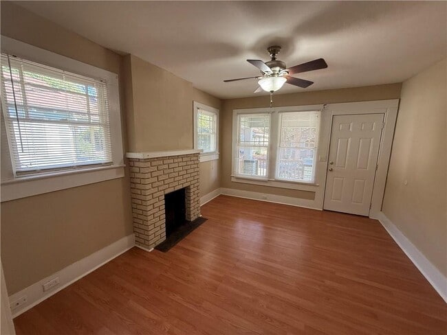 Photo - 135 N Carlen St