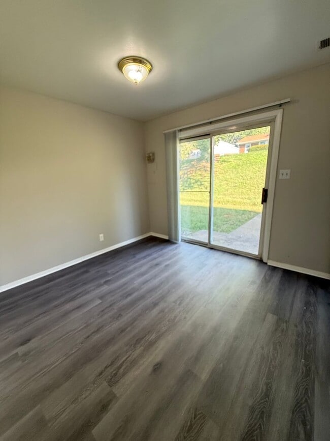 4713 Lakeside Dr Unit LD4713