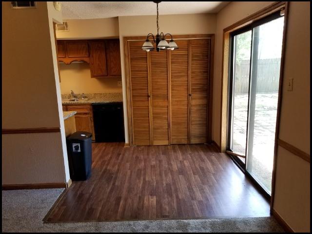 Photo - 39 Oak Forest Loop