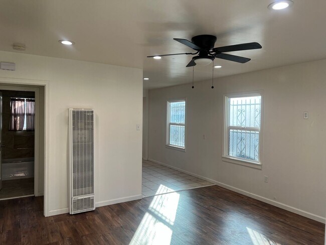 Photo - 3734 W Imperial Hwy Unit 1