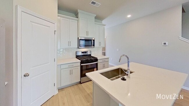 Photo - 1171 Abbott St