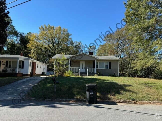 Building Photo - Nice ranch home in Concord