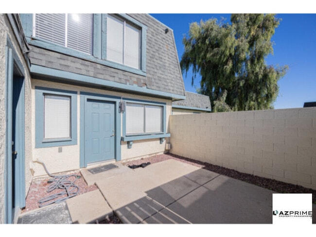 Photo - Beautifully Maintained 2/1 Phoenix Townhou...