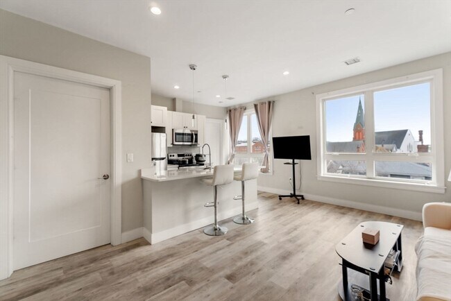 Photo - 1457 Tremont St Unidad 502