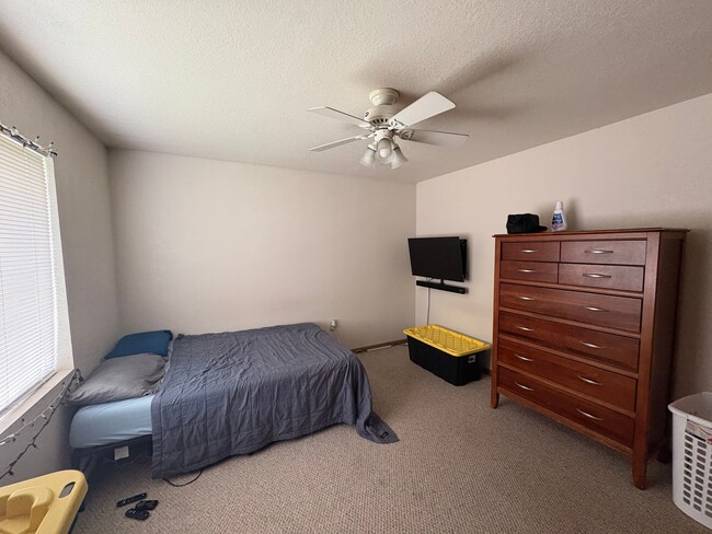 Photo - 1402 W 6th St Unit D