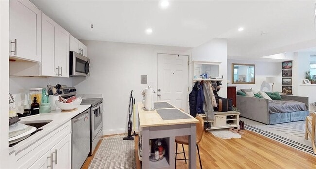 Photo - 289 Beacon St Unidad BF