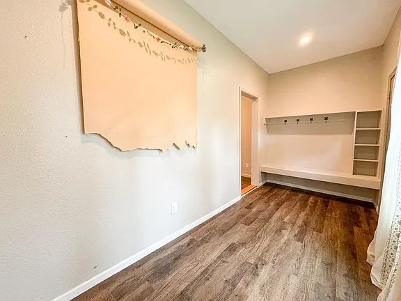 Photo - 518 W Maple Ave