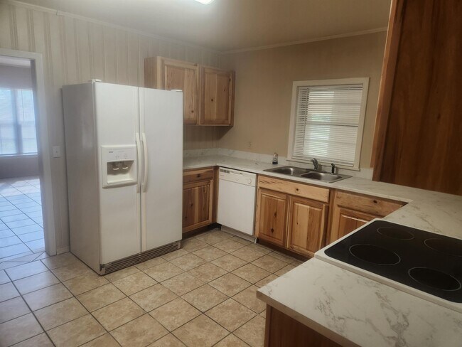 Photo - 20 Castleberry Ln