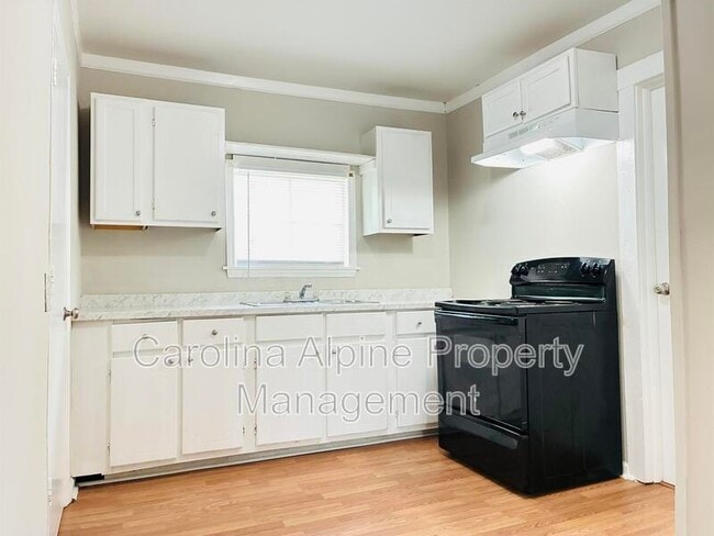 Photo - 918 Airline Ext