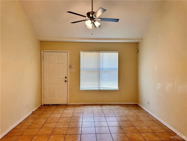 Photo - 12 West Dr Unit 2