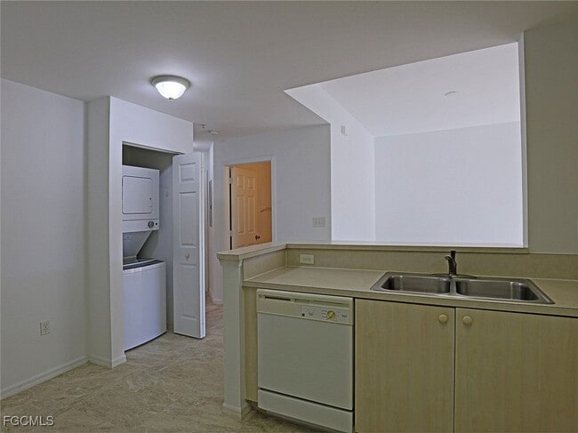 Photo - 15385 Bellamar Cir Unit 411