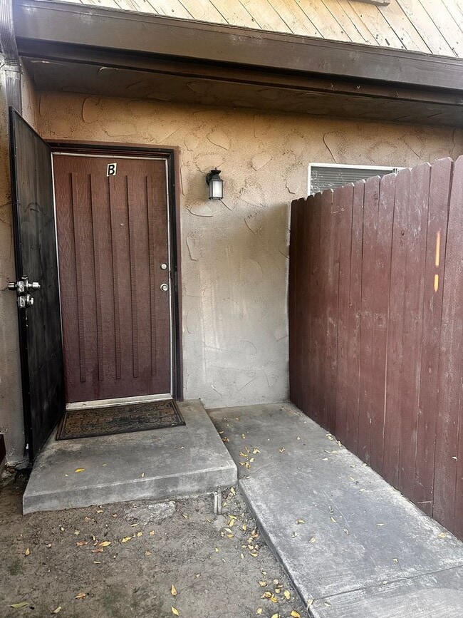 2 bed 1 bath Apartment - 2 bed 1 bath Apartment