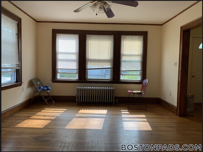 Photo - 178 Calumet St Apartments Unit 2