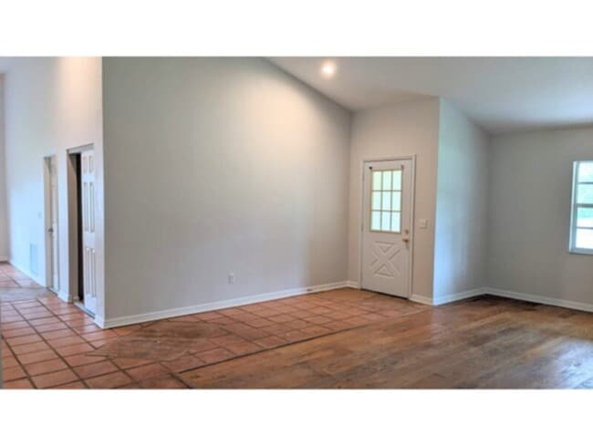 Photo - 1/2 Off 1st Month's Rent: 4 Bedroom House ...