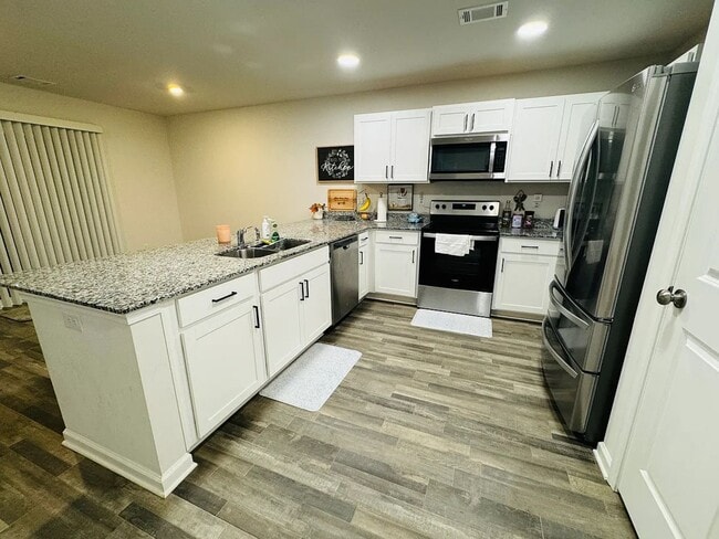 Photo - 126 Evonshire Blvd