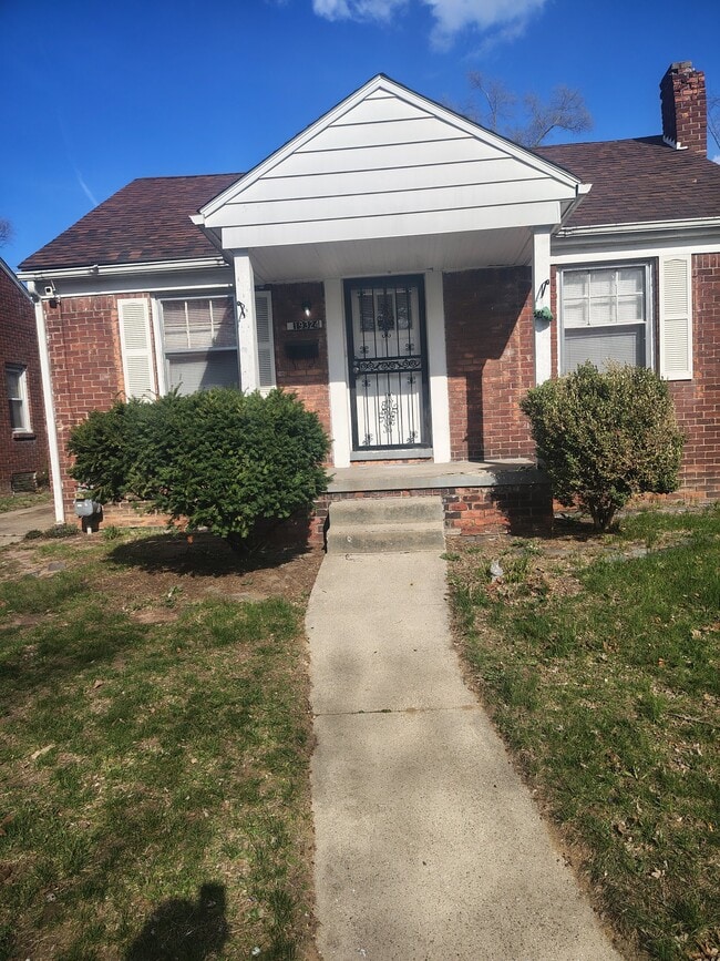 Photo - 19324 Avon Ave