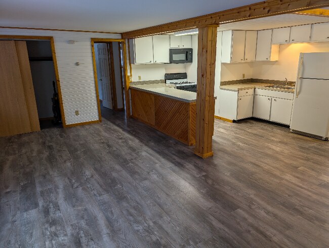 Photo - 7179 Kelly Dr Unit Lower