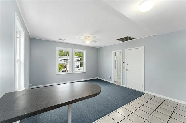 Photo - 163 Robinson Ave Unidad 2R