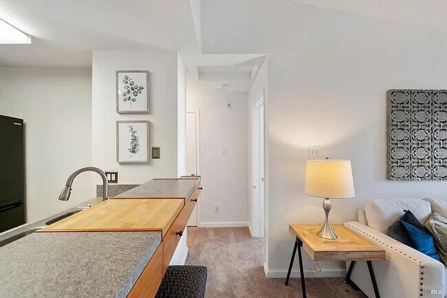 1201 Glen Cove Pkwy Unit 813