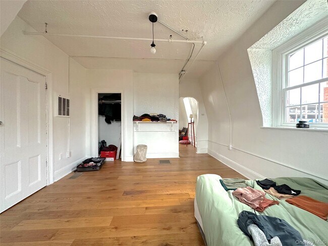 Photo - 56 Dubois St