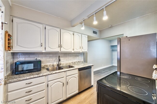 Photo - 612 Stanford St