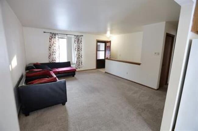 Photo - 2973 Englewood Ave SE