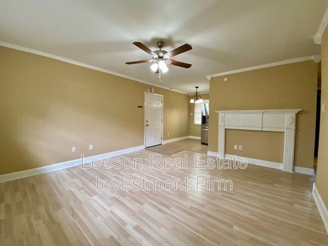Photo - 9418 Poinsettia Dr