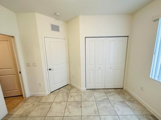 346 NE 208th Terrace