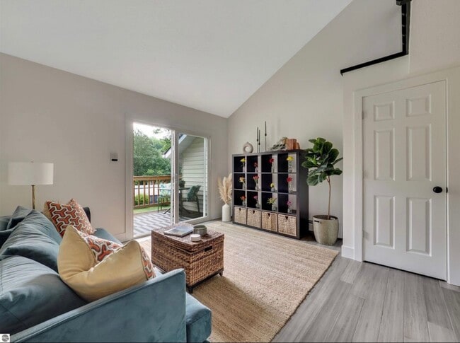 Photo - 4275 Mitchell Creek Dr Unit 8D