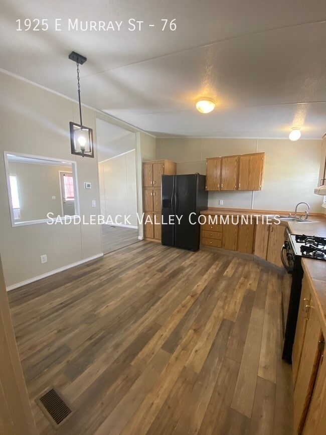 Photo - 1925 E Murray St