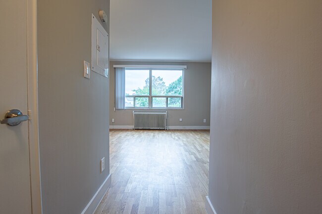 Photo - 260 Gamble Ave