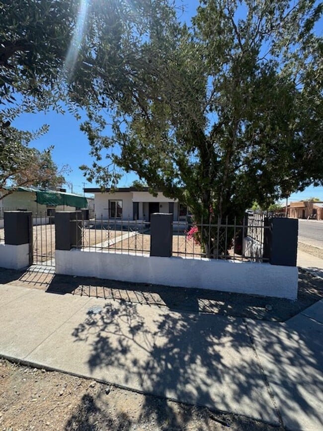 Photo - South- 3 bedroom/ 1 bathroom single family home