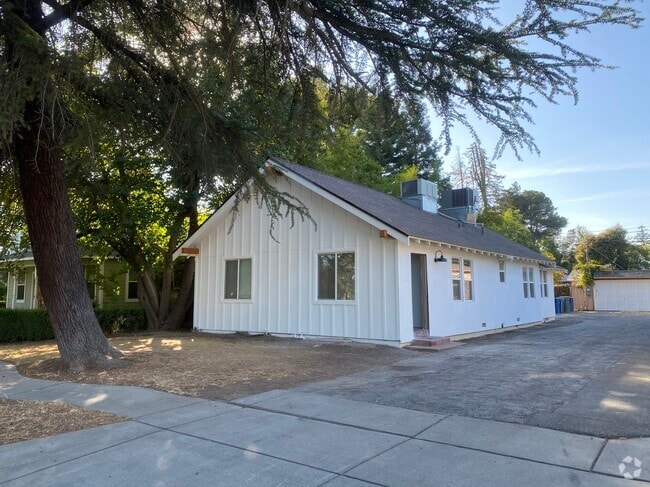 Building Photo - 2177 Weston Way Rental