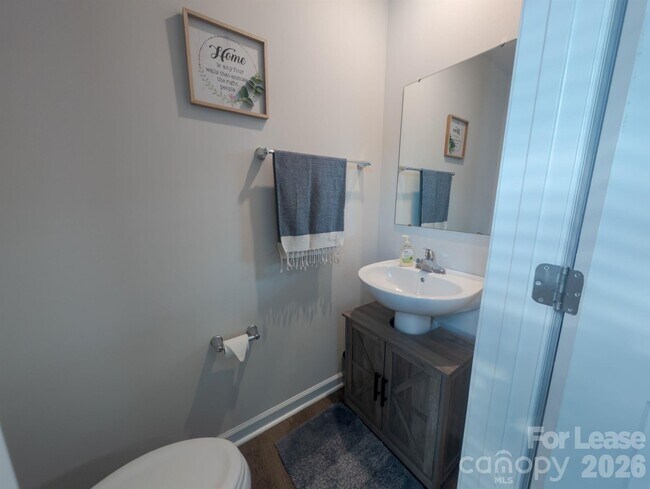 Photo - 4008 Haldane St