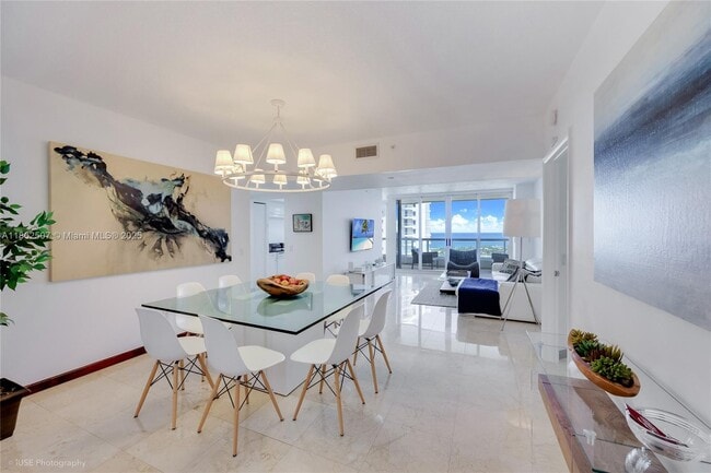 Building Photo - 21055 Yacht Club Dr Unit 2401