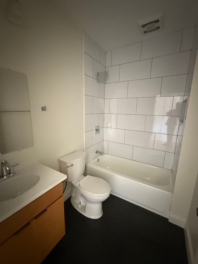 Photo - 2 Blossom St