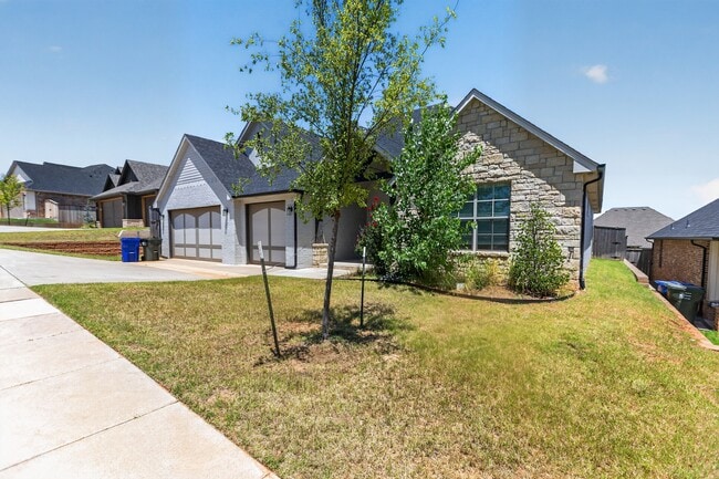 Photo - 709 Timber Trl