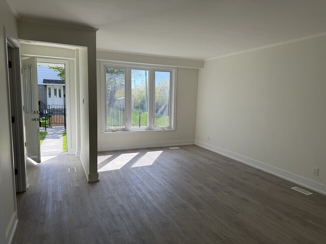 Photo - 1240 Ilona Park Rd
