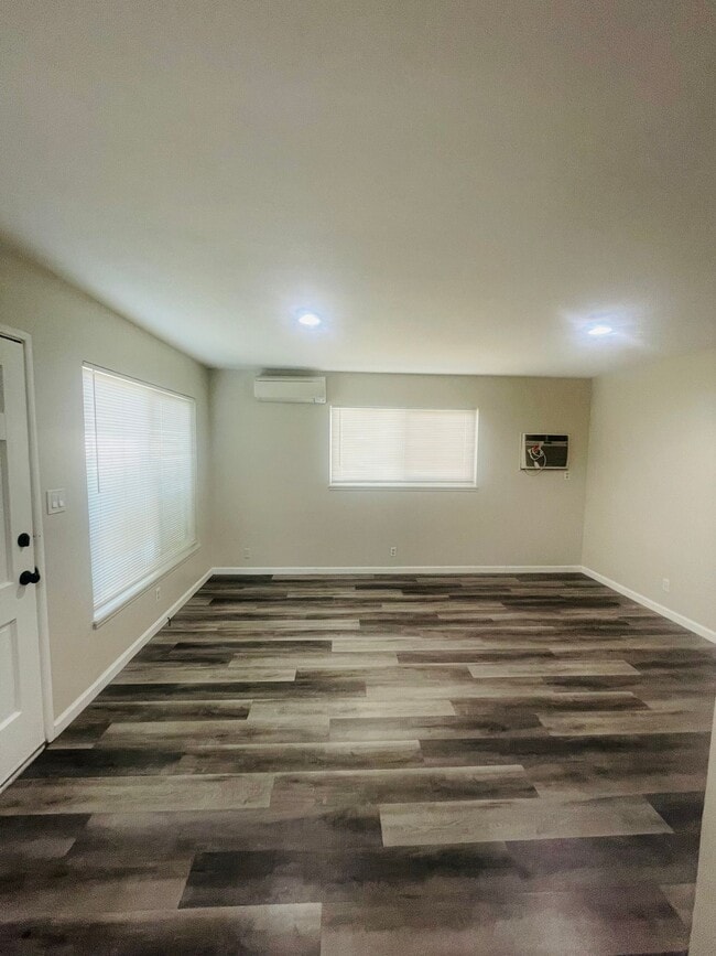 Photo - Renovated 2bed/1bath Duplex