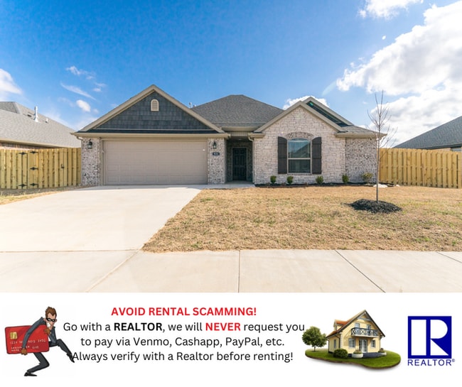 Building Photo - 921 Sassafras Ln