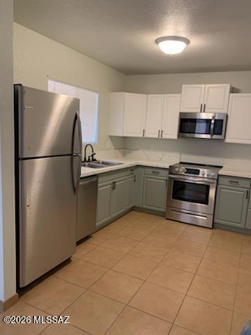 3308 E Presidio Rd