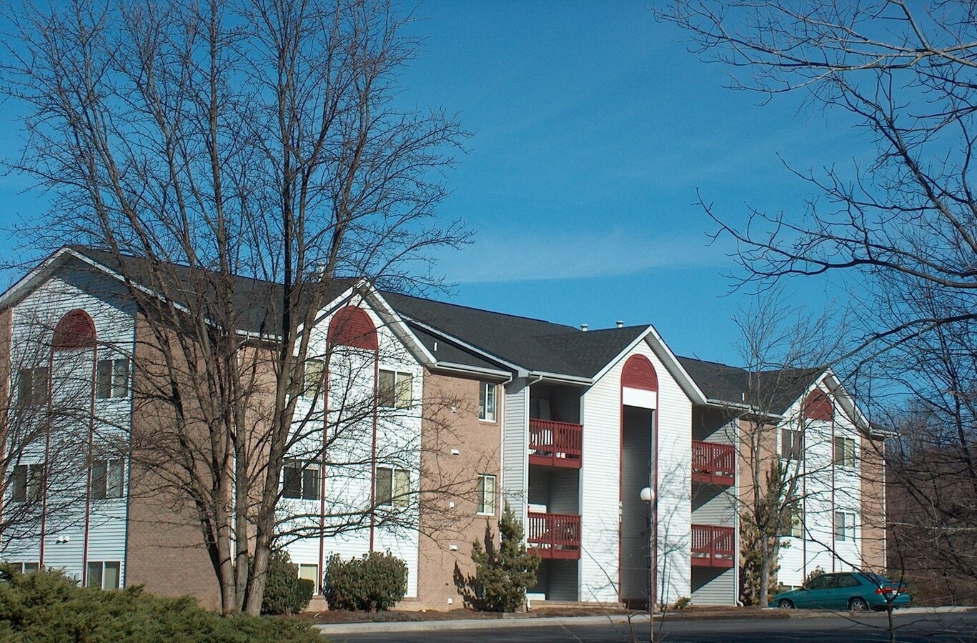 Photo - 402 Berryfield Ln