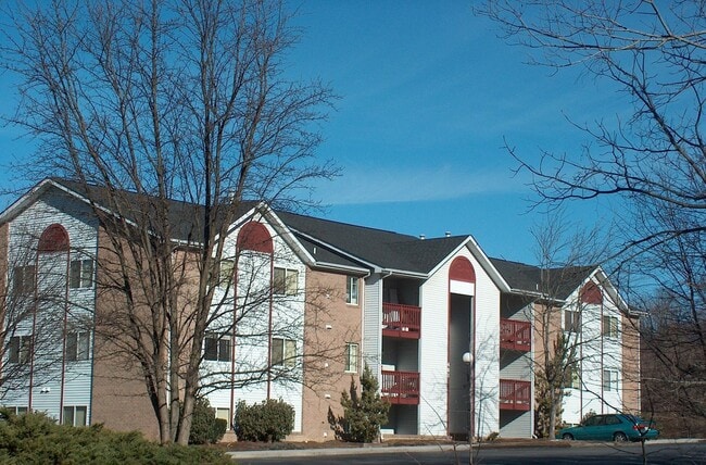Building Photo - 402 Berryfield Ln